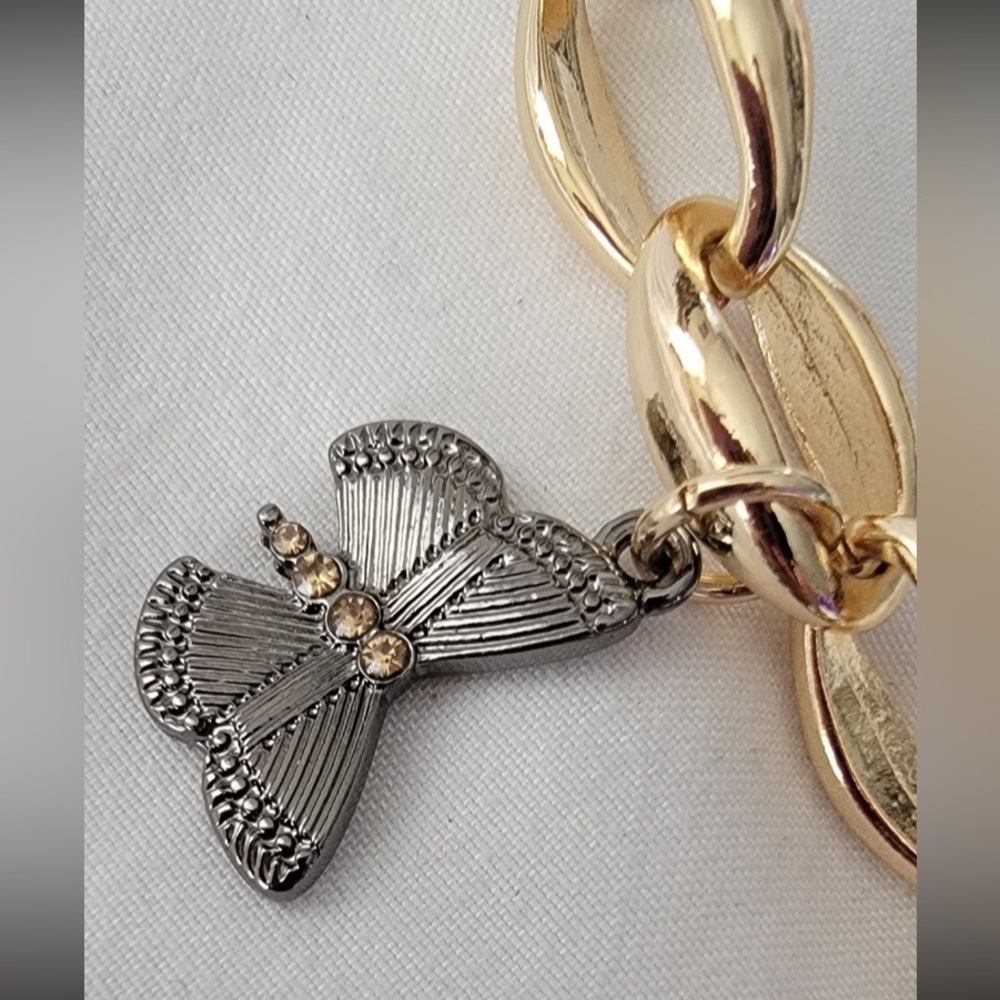 BETSEY JOHNSON Halloween Statement Chain Skull Pendant Butterflies Necklace NWT - Picture 6 of 6